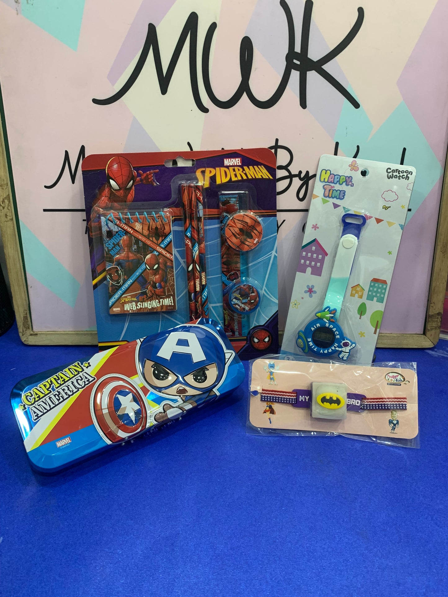 Avengers Hamper R-0100